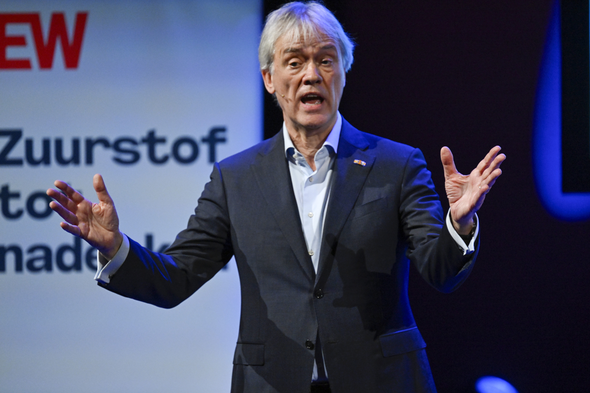 Peter Wennink tijdens de EW-lezing in het DeLaMar Theater - fotografie Peter Hilz/EW